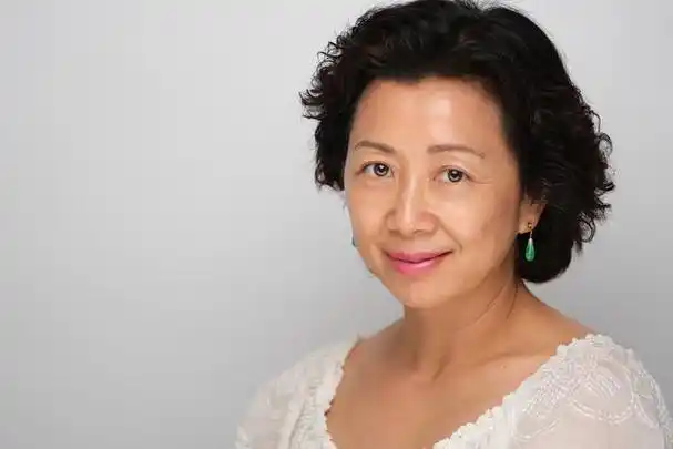 其实过了50岁之后,我们皮肤的胶原蛋白会有一定的流失,但是在日常生活