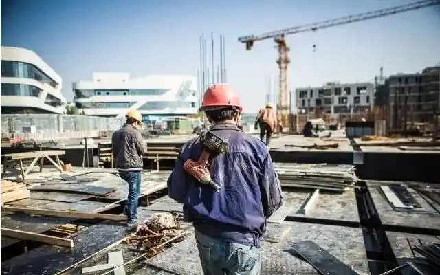 父亲节致敬那些在工地上辛苦工作的父亲们节日快乐