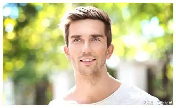 当一个男人真挚地爱上一个女人之后,他会被深深触动,激发出内心深处的