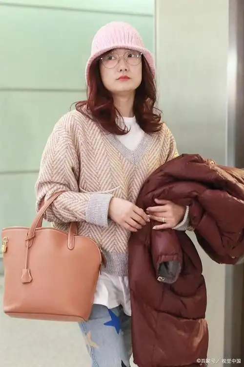 杨魏玲花,来自鄂尔多斯大草原的蒙古族姑娘