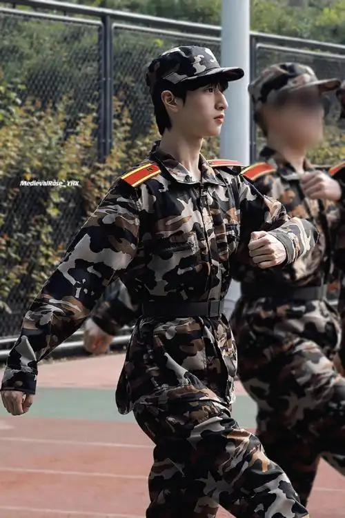 严浩翔 大学生活