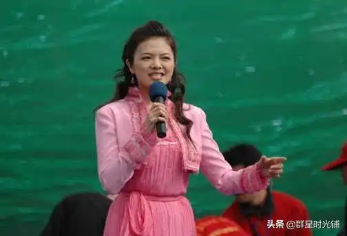 文青:曾主持五届春晚,嫌待遇不好转型做演员,不火