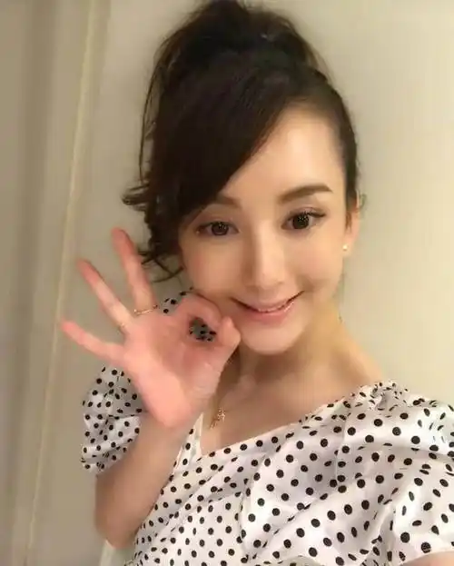 郭富城老婆方媛厨艺开挂一年前她只会做三菜一汤