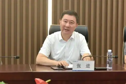 张进副总裁发表讲话