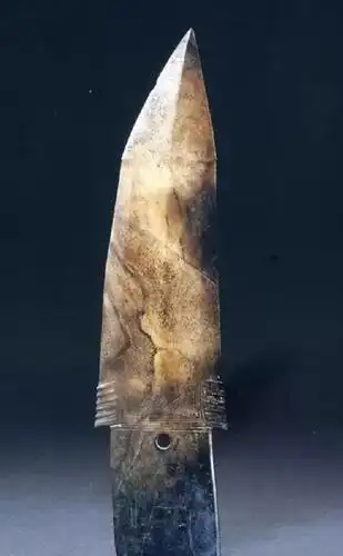 古玉界玉见三星堆文化玉器一