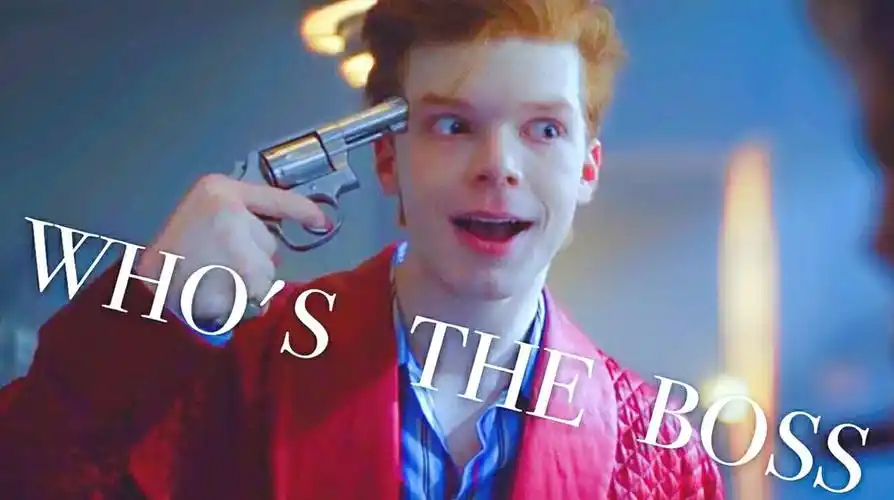 哥谭小丑杰罗姆名场面:什么是勇气?压力面前保持优雅.