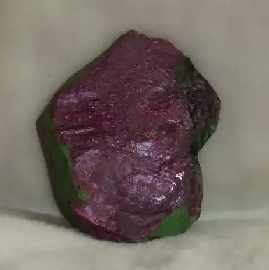 红宝石原石,懂的进来帮忙估估价!