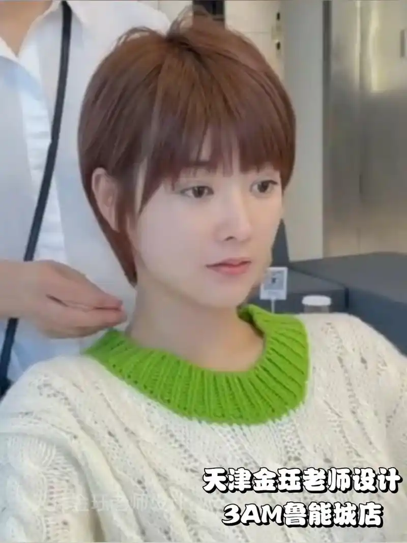 气质短发发型 很显脸瘦女生不能错过的短发 天津短发韩式短发该有的