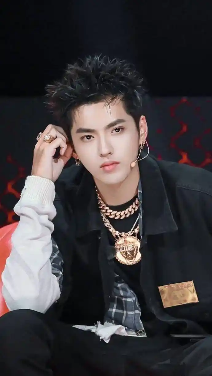 中国新说唱吴亦凡手机壁纸 严格的吴老师来啦