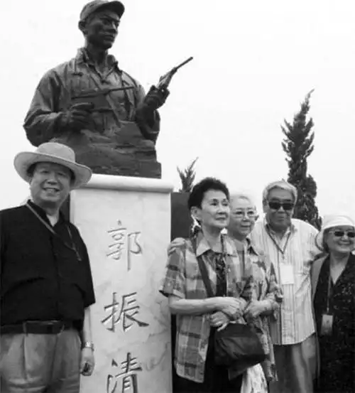 艺术家郭振清:饰演双枪李向阳,78岁去世后葬礼寒酸,墓碑特别