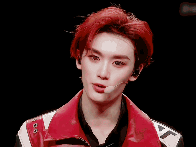 丁程鑫在演唱会上哭了##时代少年团演唱会