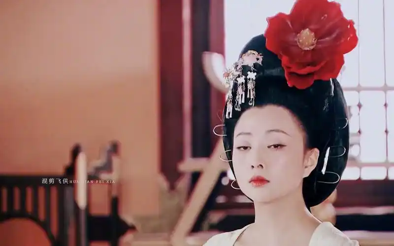 至今都不明白,怎么会有人说她演古装难看啊. #殷桃上热门