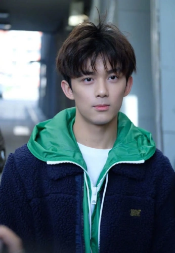 小八卦童瑶张艺兴吴磊热巴张子枫欧阳娜娜段林希