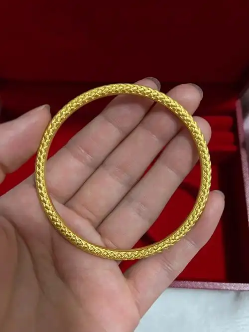 中国黄金古法金镯子