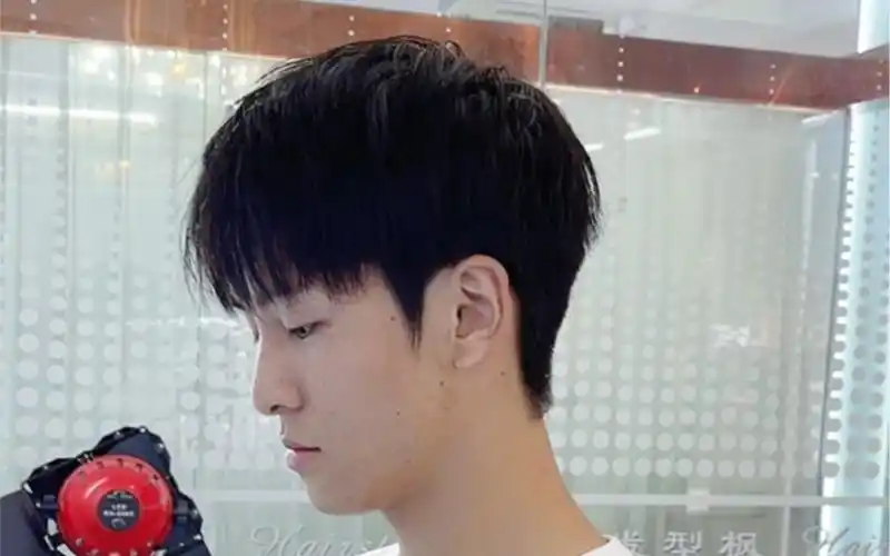 不烫不染纯剪碎盖基础型,可以任意打理发型._哔哩哔哩_bilibili