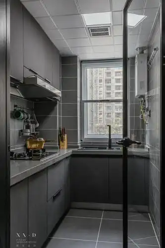 95平现代简约三居厨房装修效果图