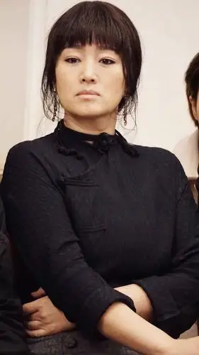 娄烨新作探班 巩俐素颜略显发福