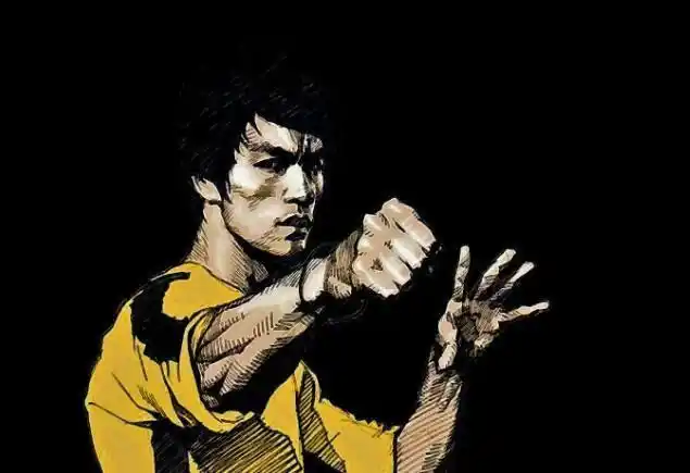 练习拳法的李小龙在他上大学的时候,就击败世界空手道冠军山本冈夫