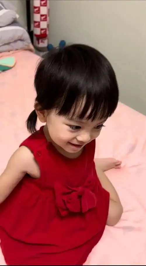 3岁啦.小宝宝3岁啦,永远爱她#晒女儿 #治愈系笑容 - 抖音