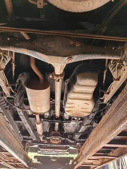 17年产五菱宏光s1尊享型复喷底盘装甲