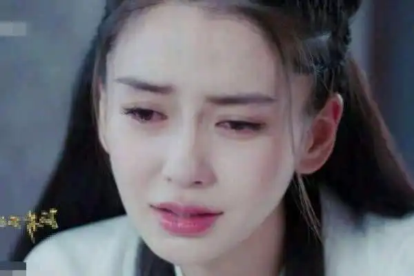 4:《孤芳不自赏》中杨颖的颜值还是很美的,这个哭戏还真是很唯美的