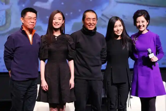 倪妮亮相威尼斯电影,并发文感恩张艺谋