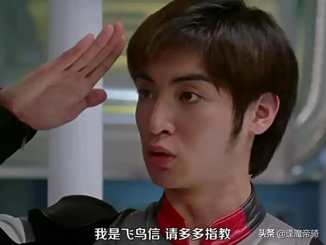 深度解析《奥特曼》剧情,多个世界观存在,时空穿越搞互动