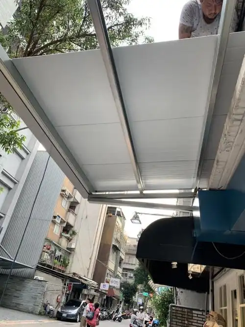 大安路-白铁遮雨棚3 - 祥兴工程行(台北铁工/铁皮屋搭建)