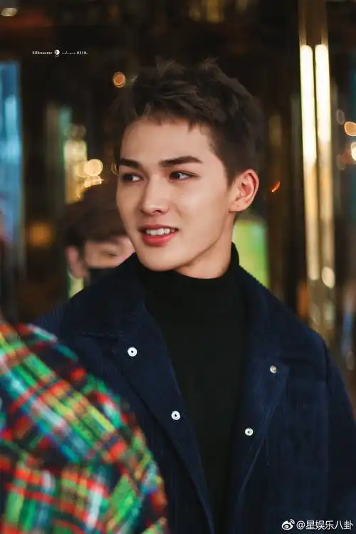 都说寸头是检验男明星颜值的唯一标准感受一波朱正廷的寸头照