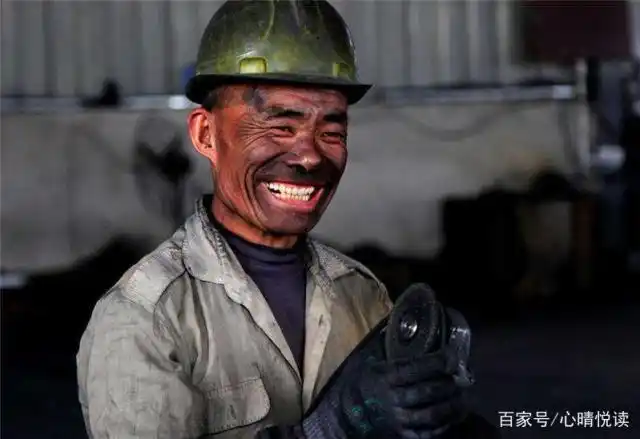 民工打工生活图,第四张看哭了.善待他人,从关爱民工开始!