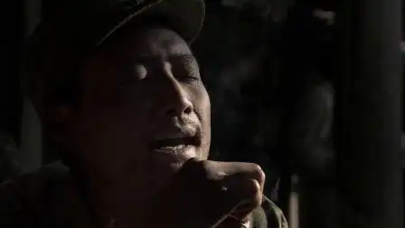 我的团长我的团:康丫的葬礼,兽医放了块肉,路上吃好!