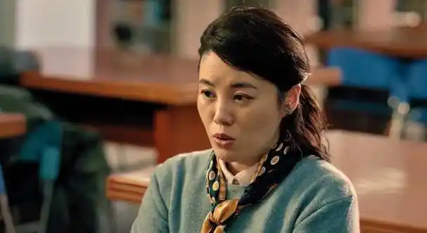 身材窈窕吸睛白到发光,年轻时是中戏校花_王瑾_娱乐_照片