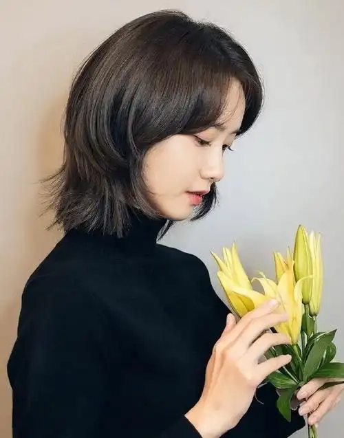 夏季如何扎头发好看编头发简单又好看的扎法