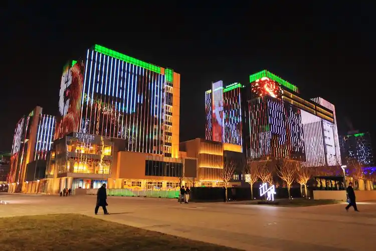 京城昨晚中关村壹号将上演一场美轮美奂的灯光秀