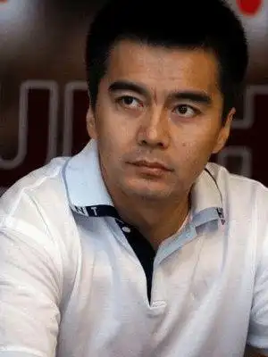 两次朝前妻生的儿子动手对现任儿子百依百顺许亚军这么偏心