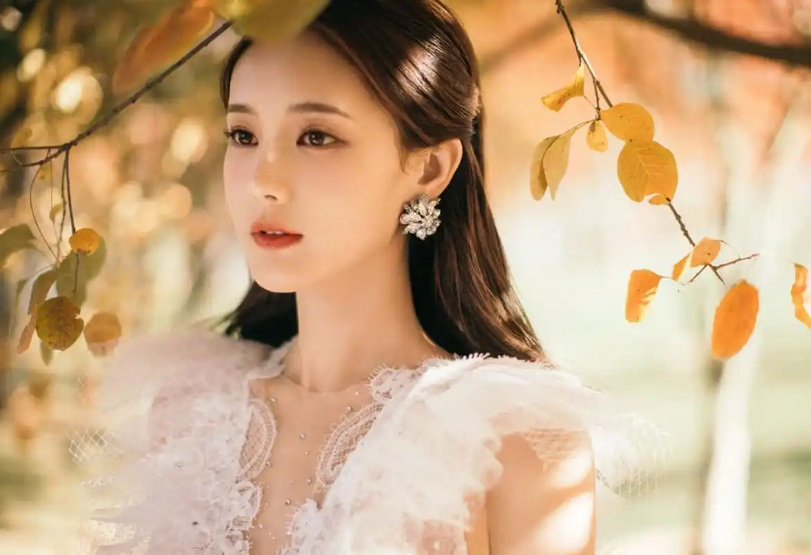 李艺彤高清壁纸头像(三)【庆典】