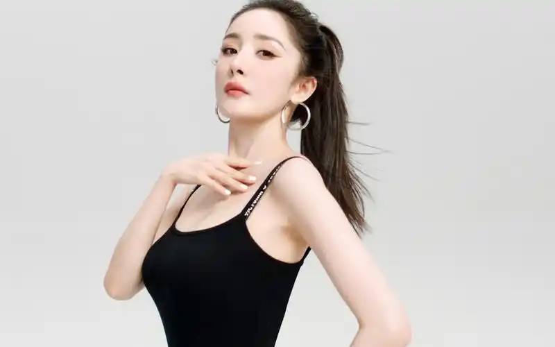 杨幂 最新内衣广告