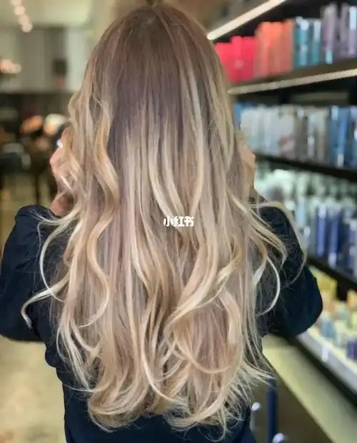 这么动感的巴黎画染哪个美女不心动