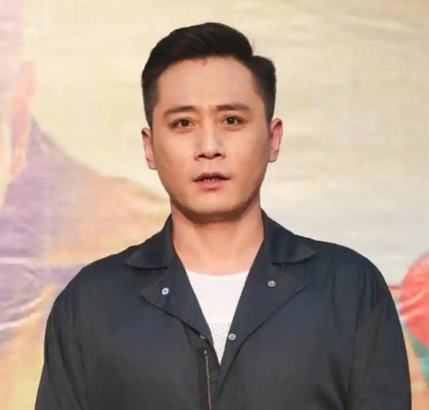 刘烨:70后 于和伟:70后 张译:70后 郭晓东:70后 易烊千玺:00后 刘敏涛