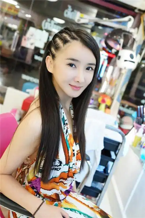 刘璐(中国内陆演员)_尚可名片