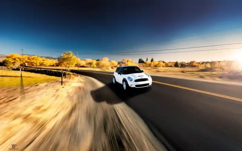 壁纸 白色的mini cooper车速度 2560x1600 hd 高清壁纸, 图片, 照片