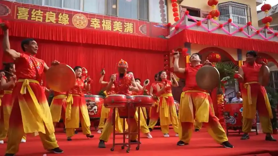 山西农村结婚锣鼓队精彩演出片段后续有全版的