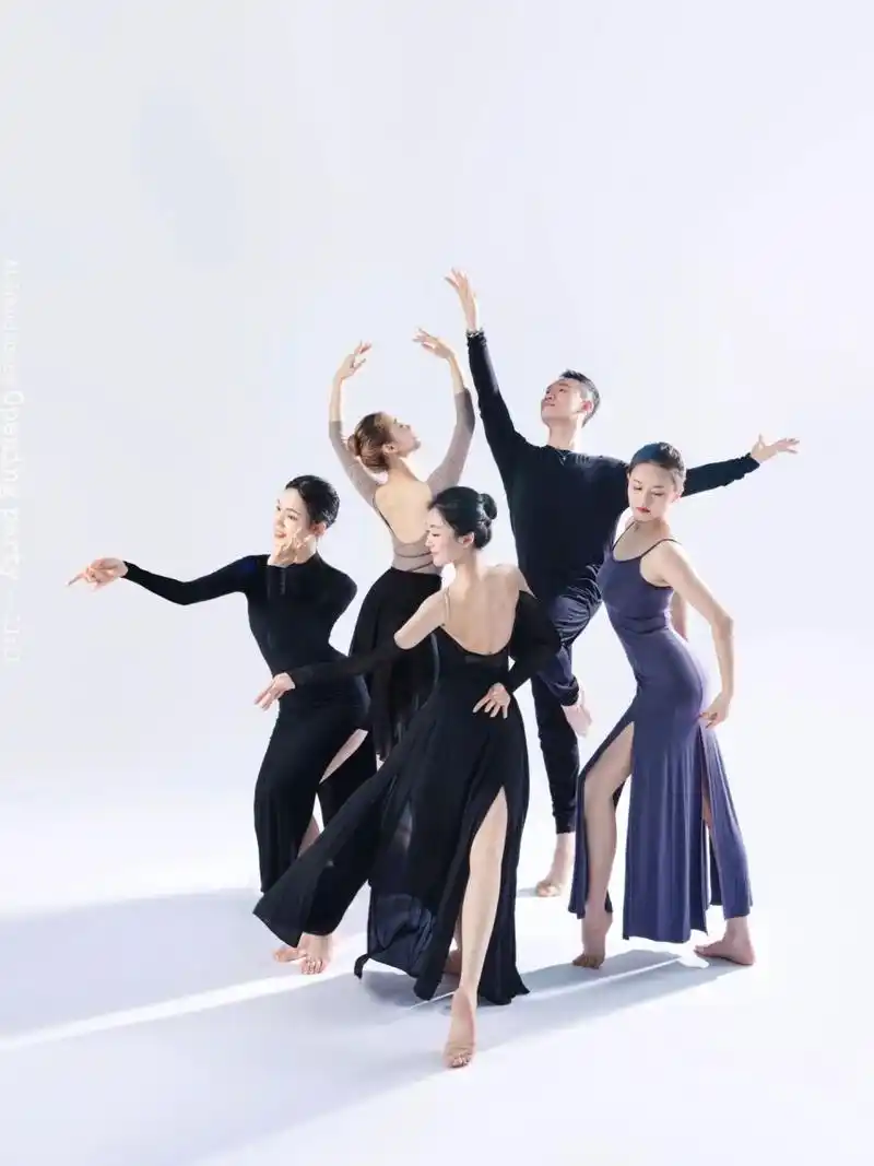 成都舞蹈|教师团队形象照出炉90  专业教师团队形象照出炉91 95