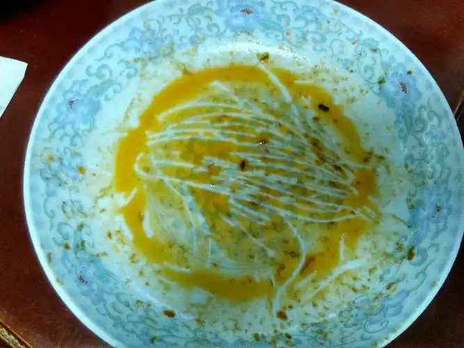 最后,糖醋排骨被吃的干干净净,仅剩一个空盘子.(可见有多么好吃啊!