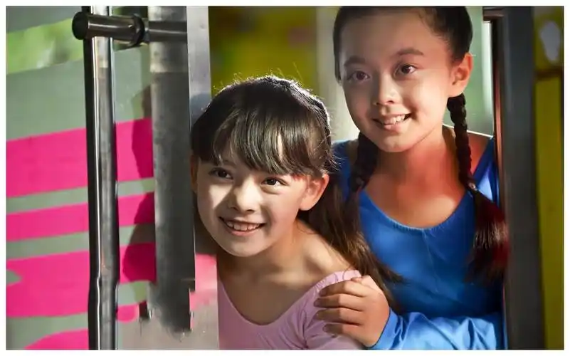 《巴啦啦小魔仙》的凌美雪长大了,15岁身高175,证件照好美|刘黛希|巴