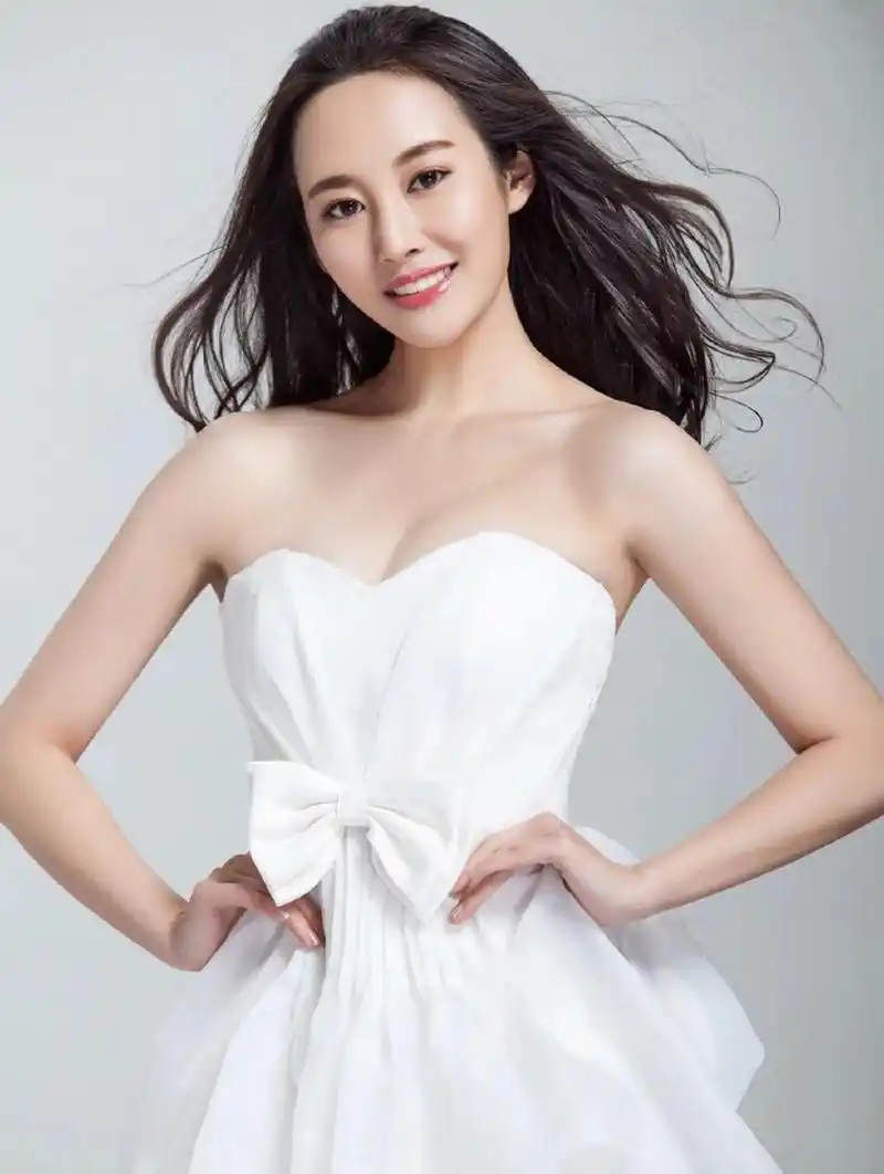 美女图片～李纯