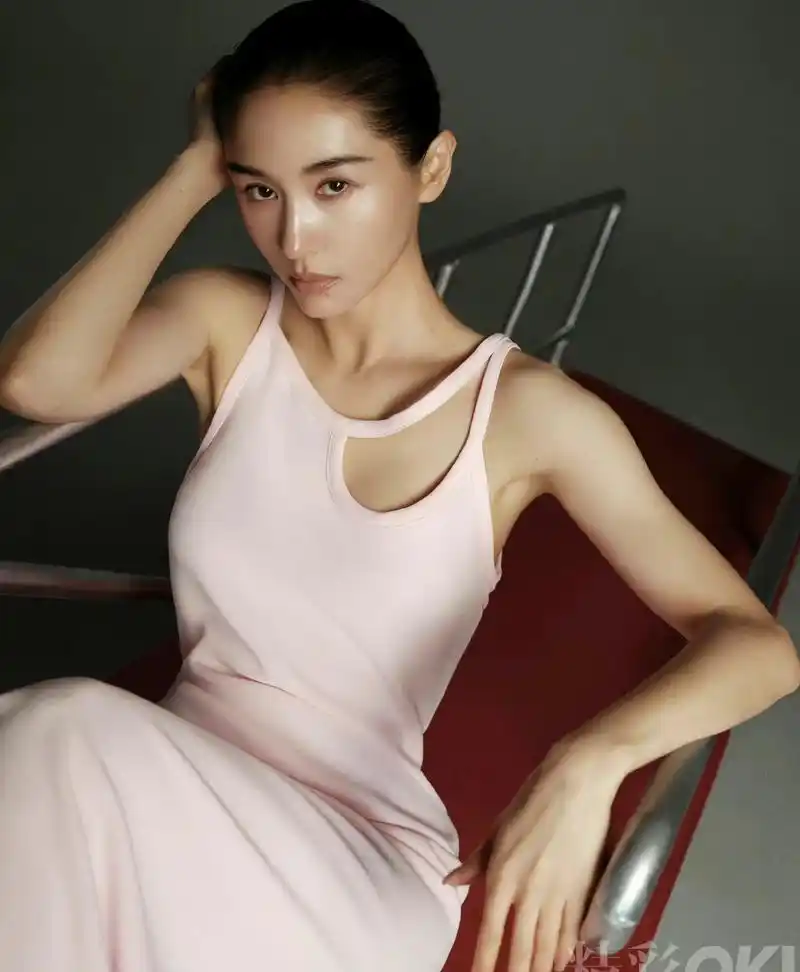 王子文春日力量感封面大片