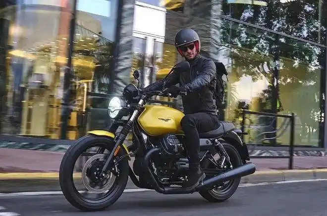 最便宜的摩托古兹v型双缸复古车v7850stone金属黄售价99900元