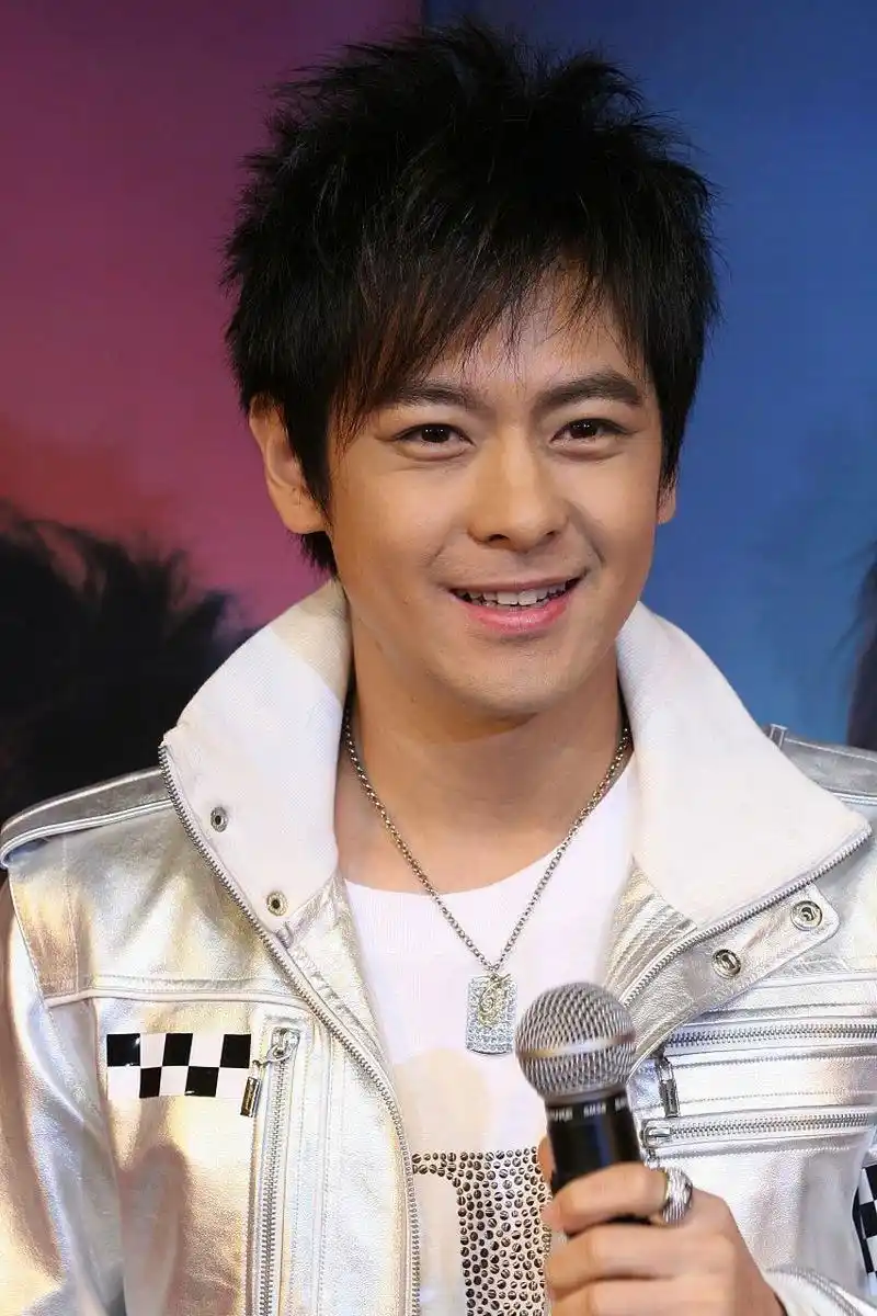 林志颖珍惜台上分分秒秒,感谢大家帮忙  林志颖一直以梦想家自居,或许