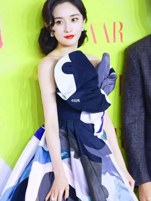 杨幂芭莎慈善晚会姐美死谁了是我